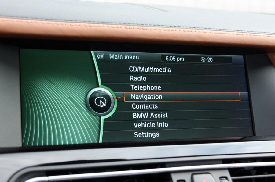  BMW 760iL 2010 года  (фото 39 из 71)